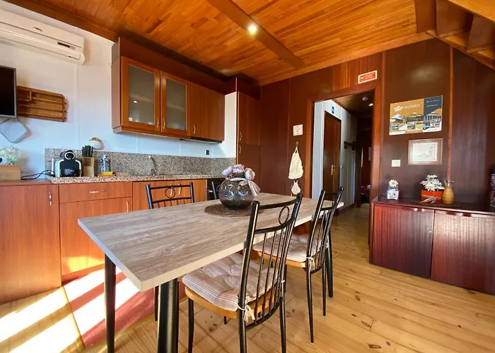 בית נופש Turismo Homes Quinta Leiras De Mondim Pico